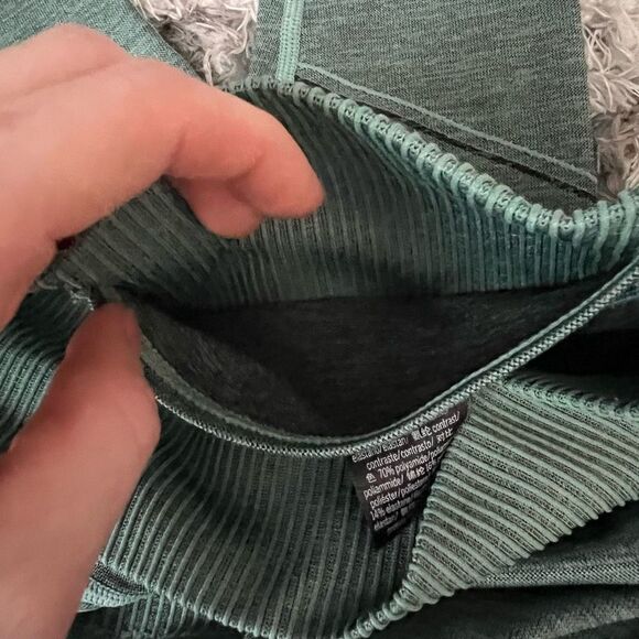 PINK by Victoria’s Secret Green Seamless Workout Leggings - Picture 3 of 8